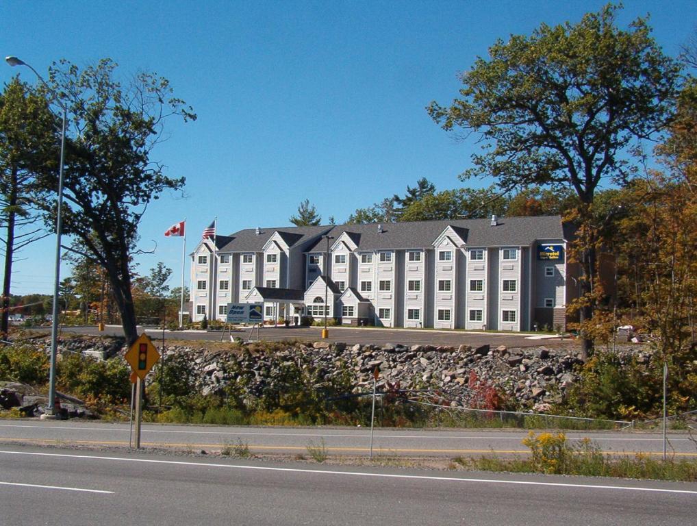 Parry Sound Inn And Suites Eksteriør bilde